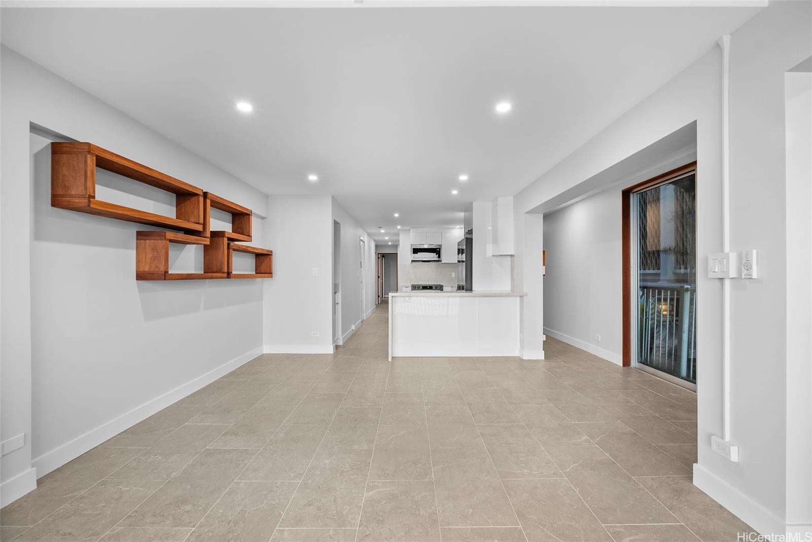 Oceanside Manor condo # 201, Honolulu, Hawaii - photo 9 of 25