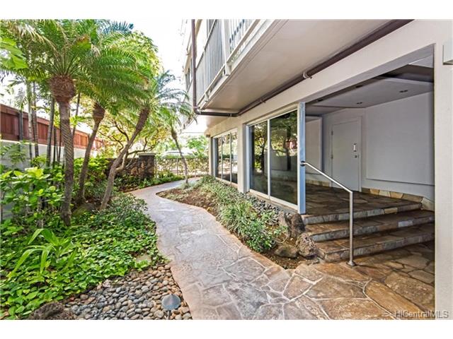 Oceanside Manor condo # PH, Honolulu, Hawaii - photo 18 of 19