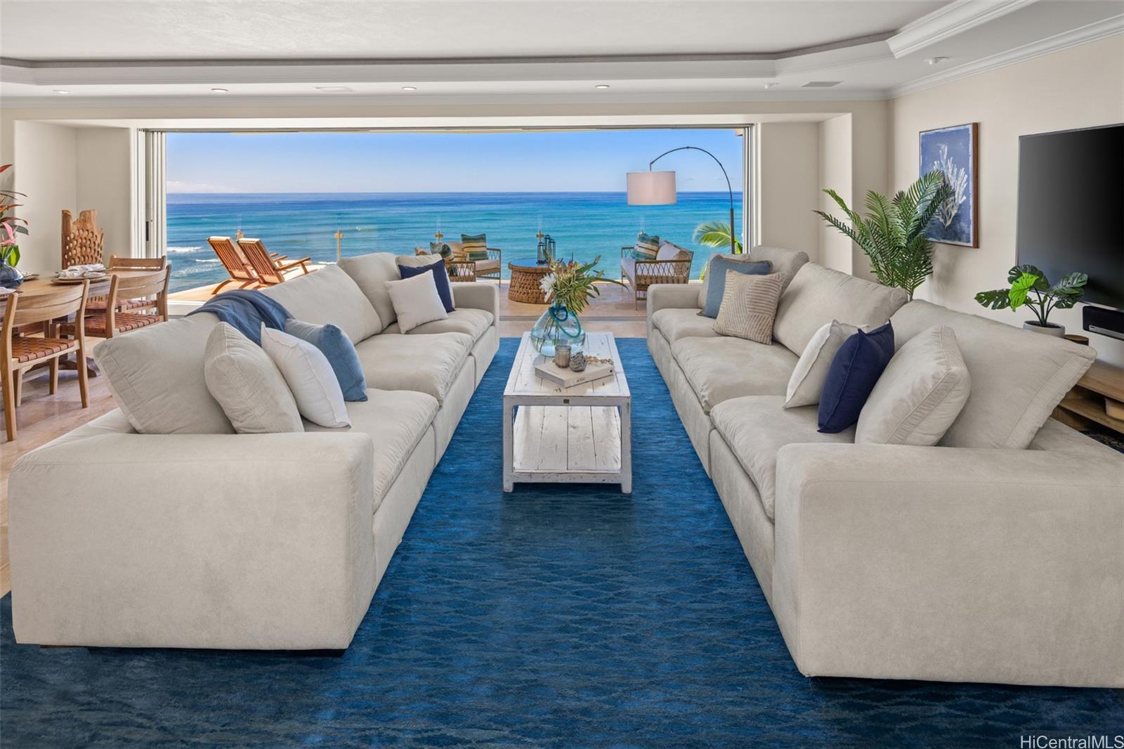 3019 Kalakaua Ave Apt condo # 6, Honolulu, Hawaii - photo 2 of 25