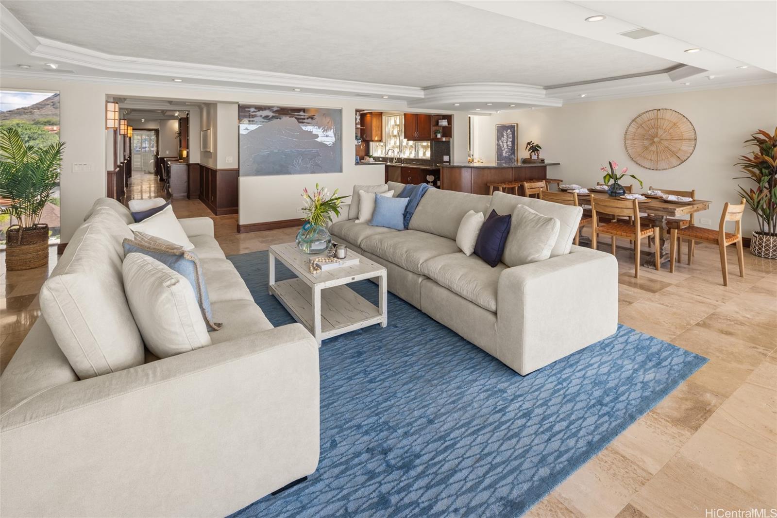 3019 Kalakaua Ave Apt condo # 6, Honolulu, Hawaii - photo 4 of 25