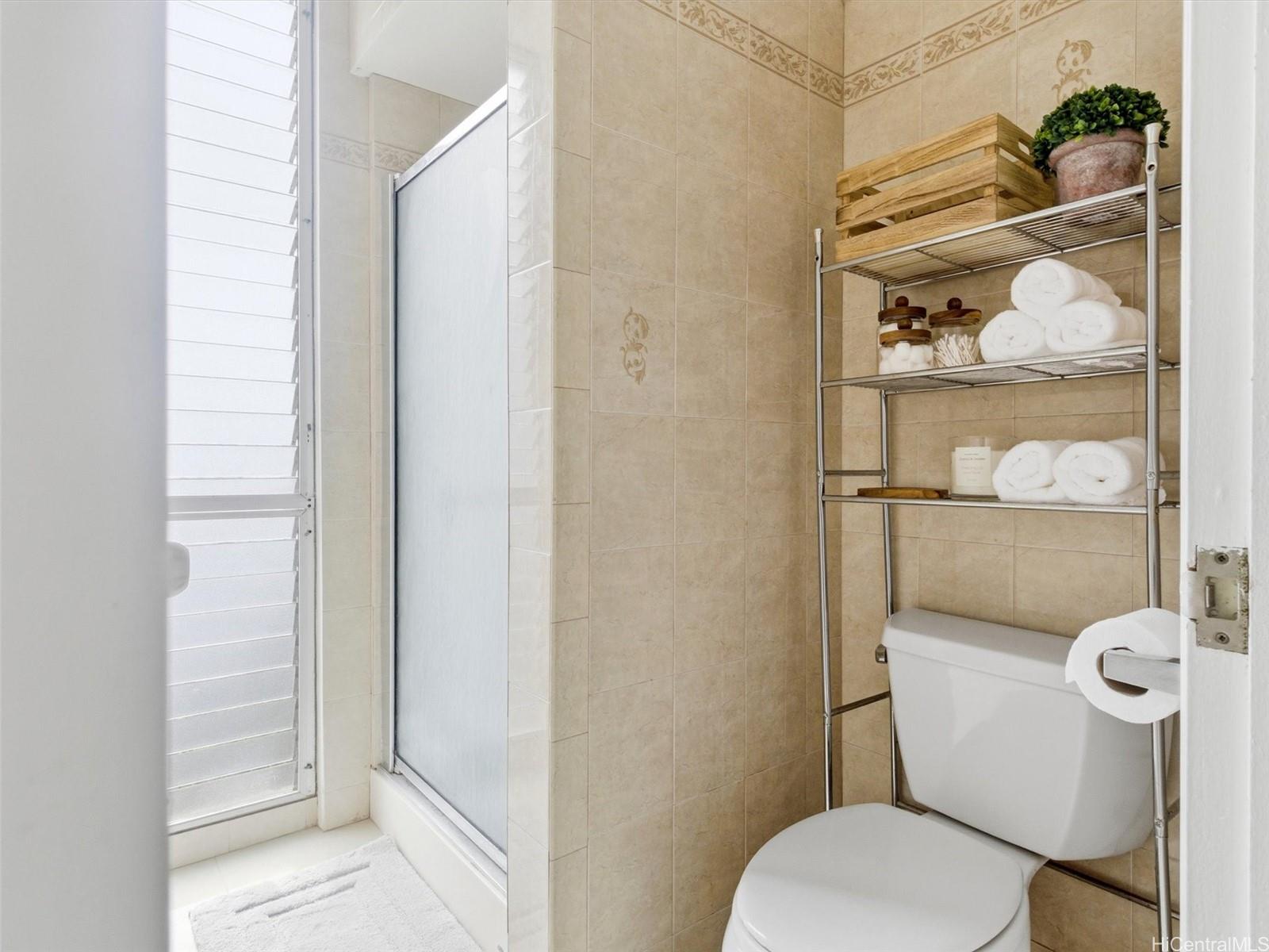 Kahana Kai condo # 404, HONOLULU, Hawaii - photo 14 of 17