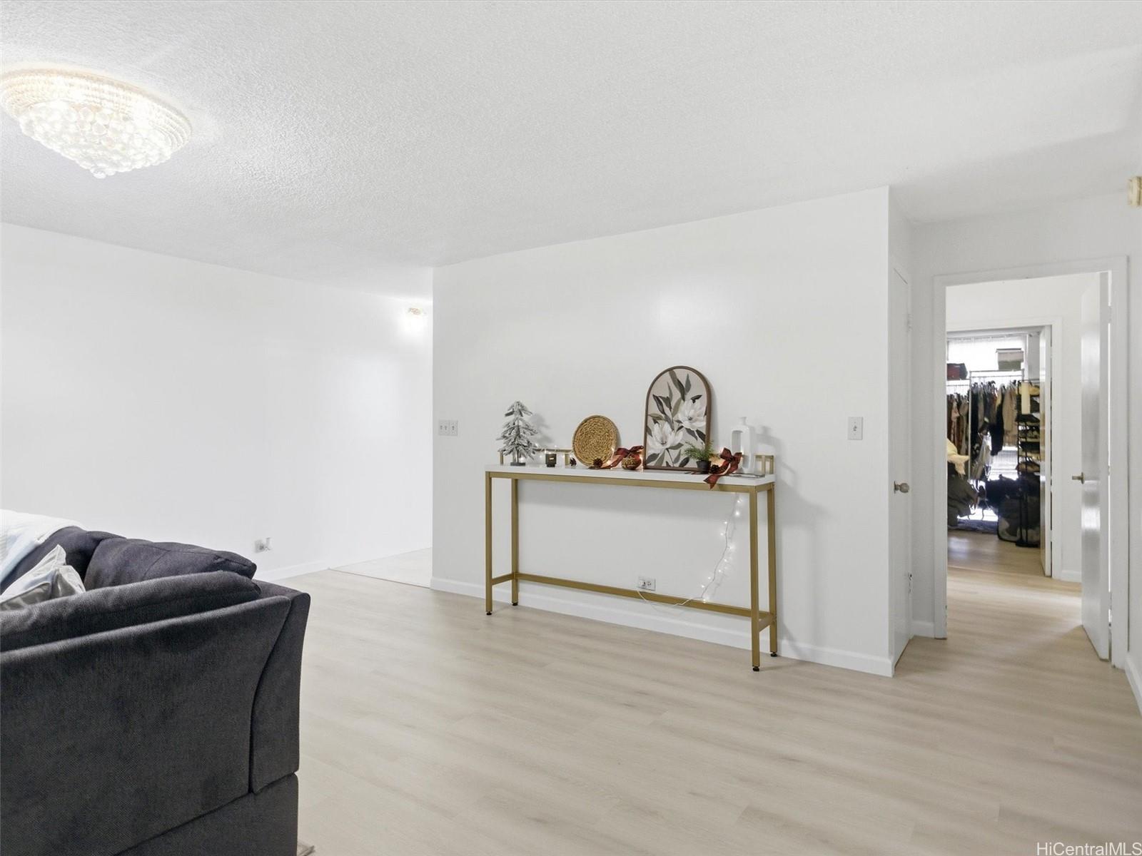 Kahana Kai condo # 404, HONOLULU, Hawaii - photo 15 of 17