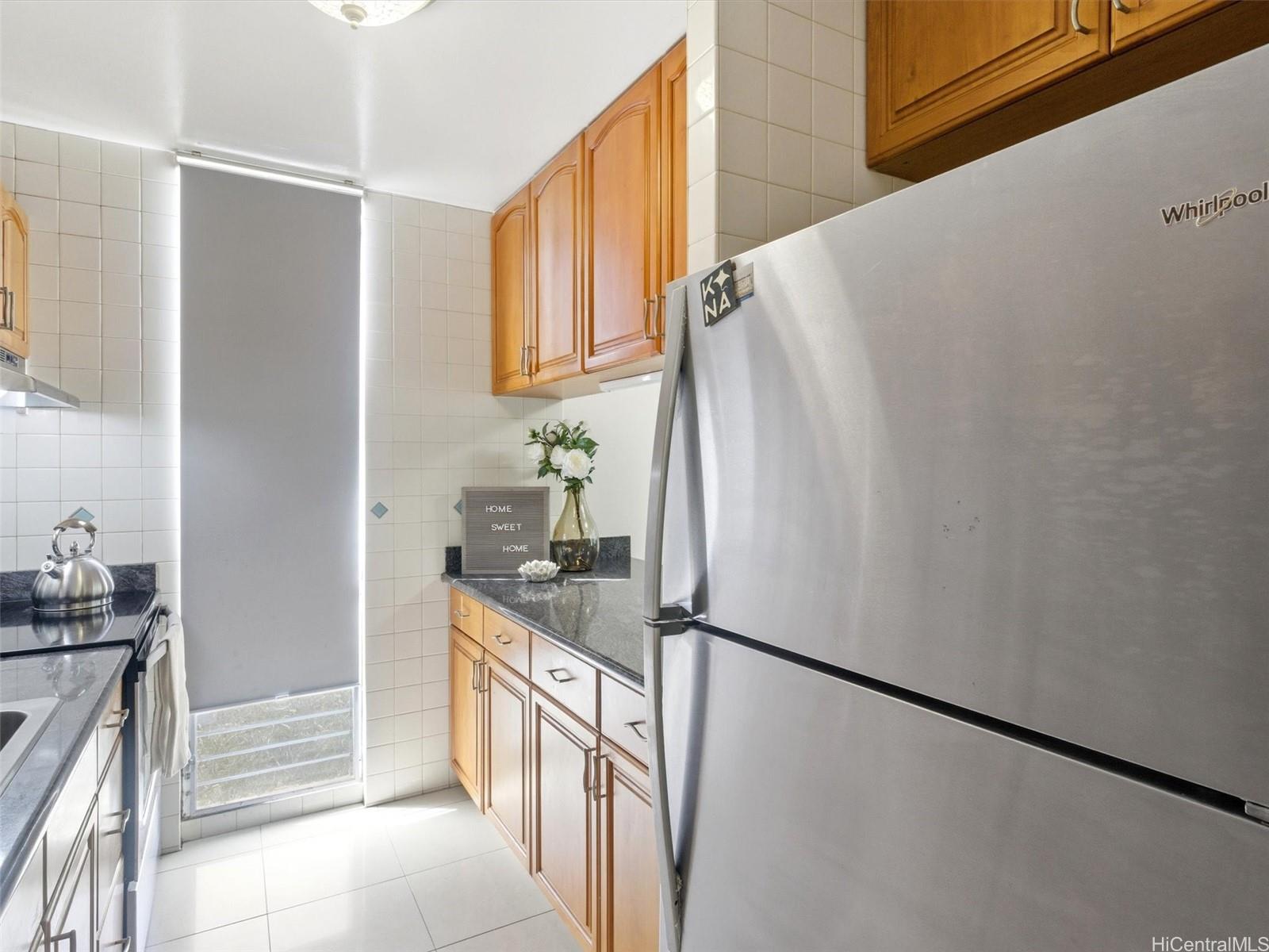 Kahana Kai condo # 404, HONOLULU, Hawaii - photo 4 of 17