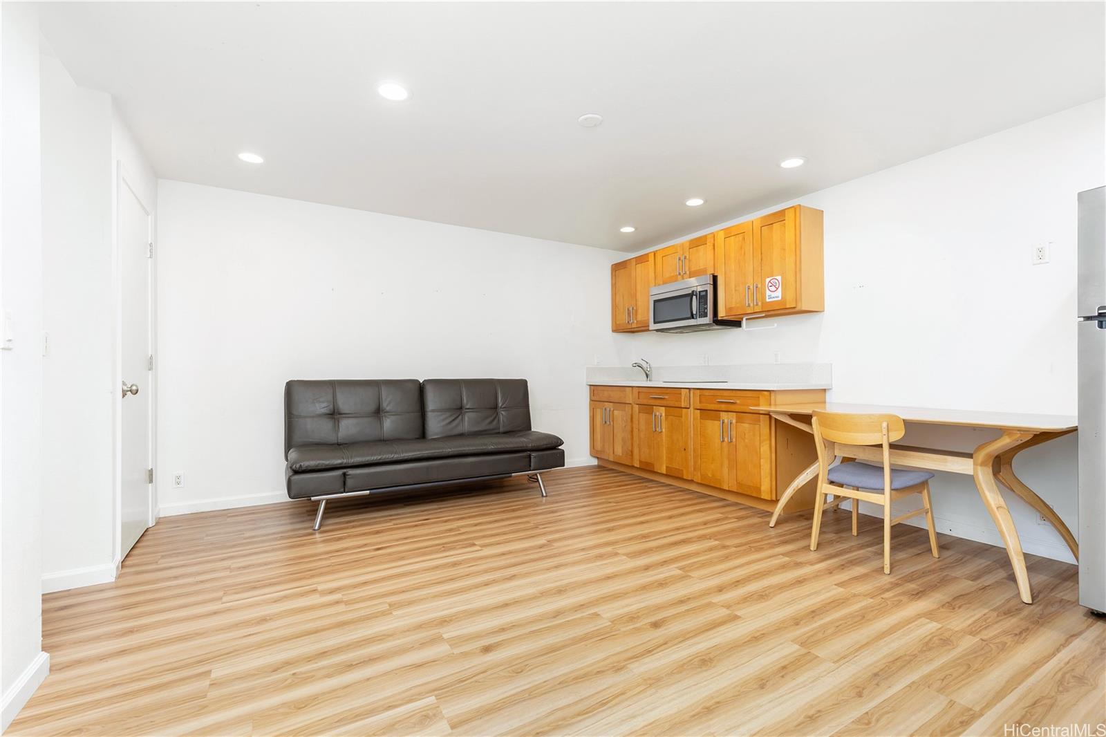 3024 Lakimau Street Honolulu - Multi-family - photo 13 of 25