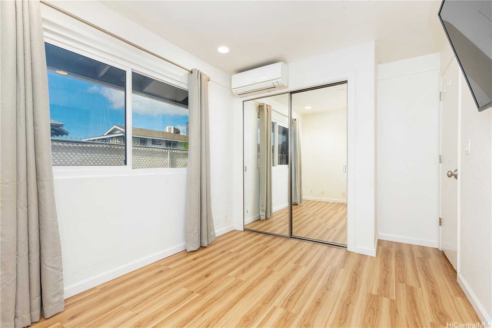 3024 Lakimau Street Honolulu - Multi-family - photo 15 of 25