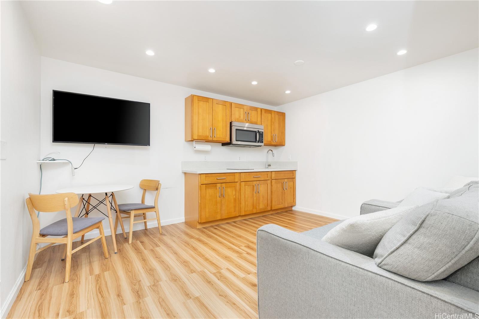 3024 Lakimau Street Honolulu - Multi-family - photo 17 of 25