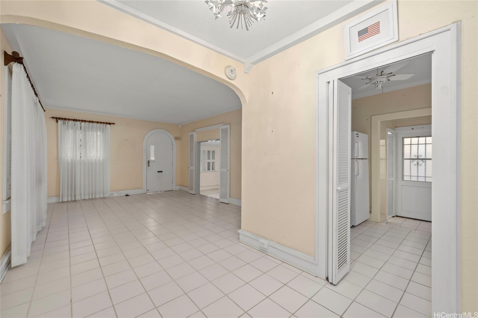 3027  Kalakaua Ave Diamond Head, Diamond Head home - photo 13 of 20