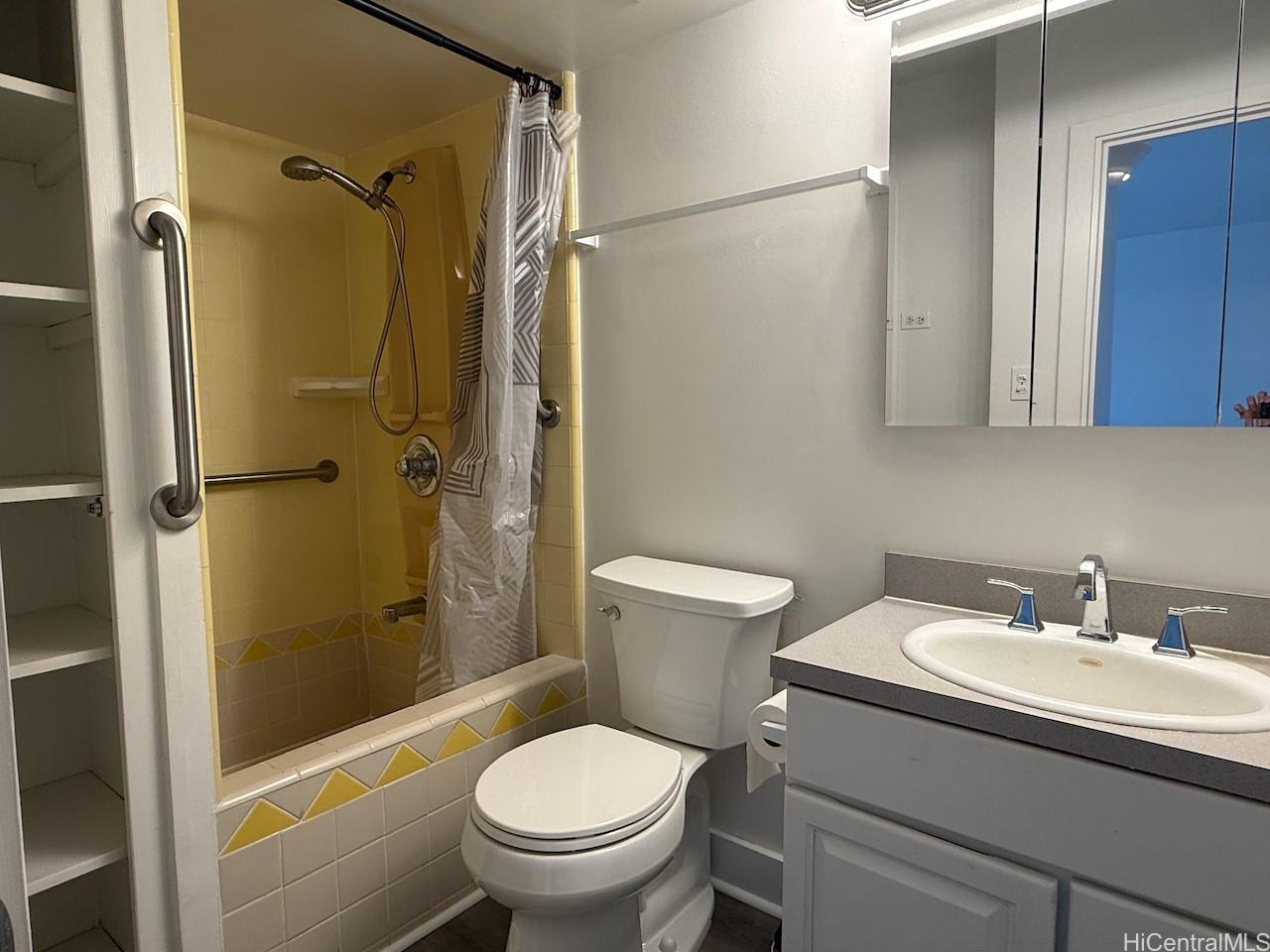 3027 Pualei Cir Honolulu - Rental - photo 4 of 5