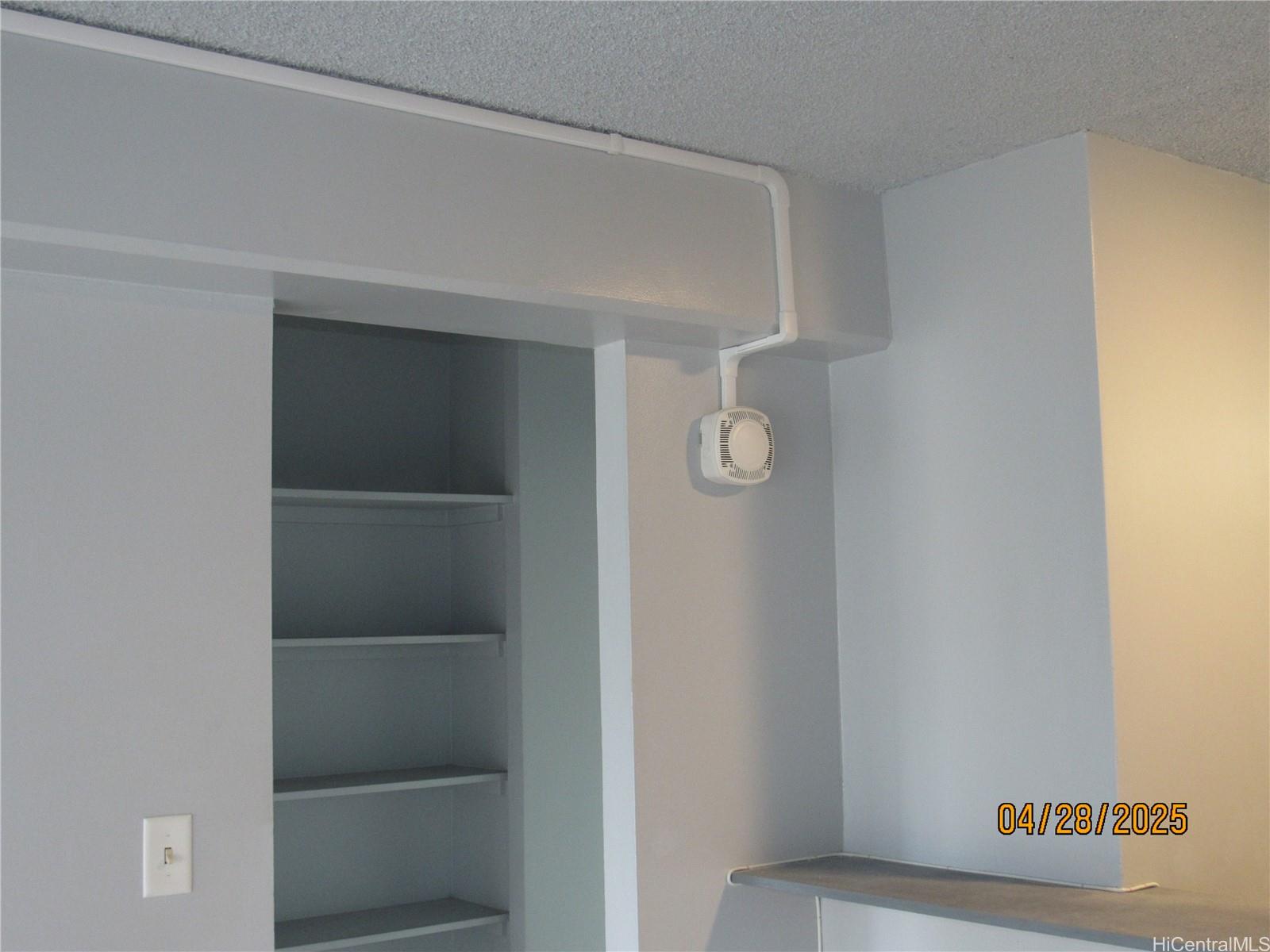 303 Liliuokalani Ave Honolulu - Rental - photo 11 of 15