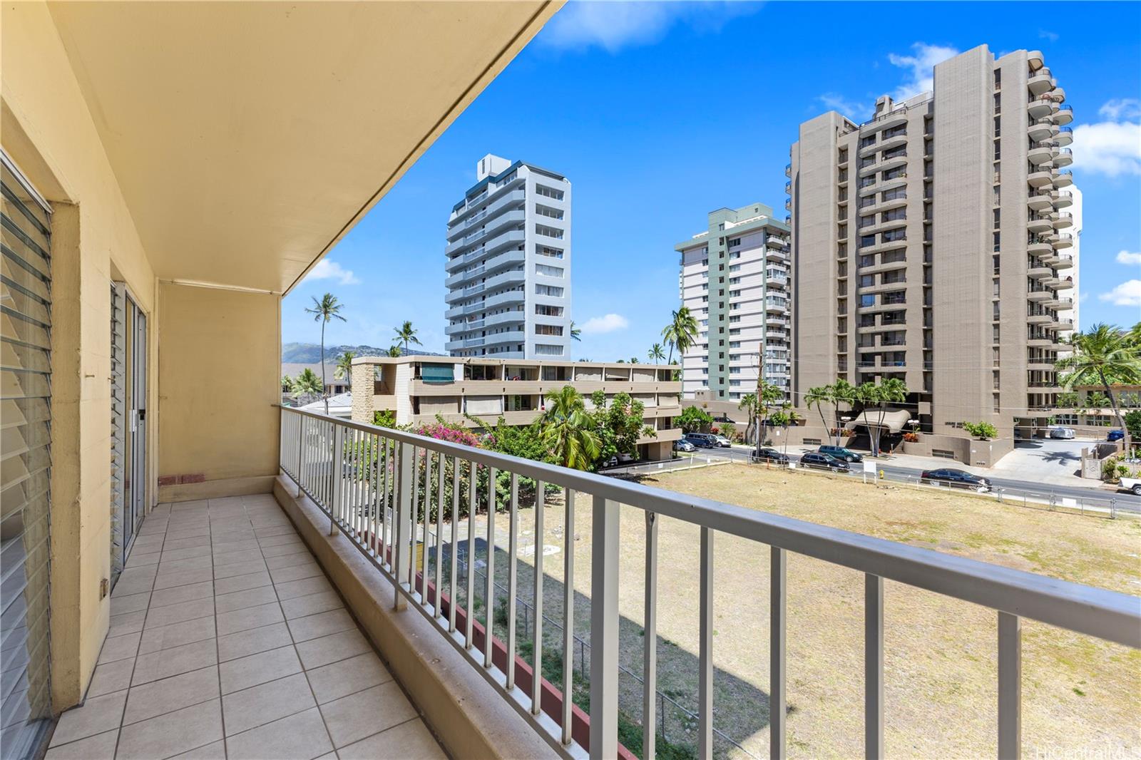 King Kalani condo # 304, Honolulu, Hawaii - photo 19 of 22