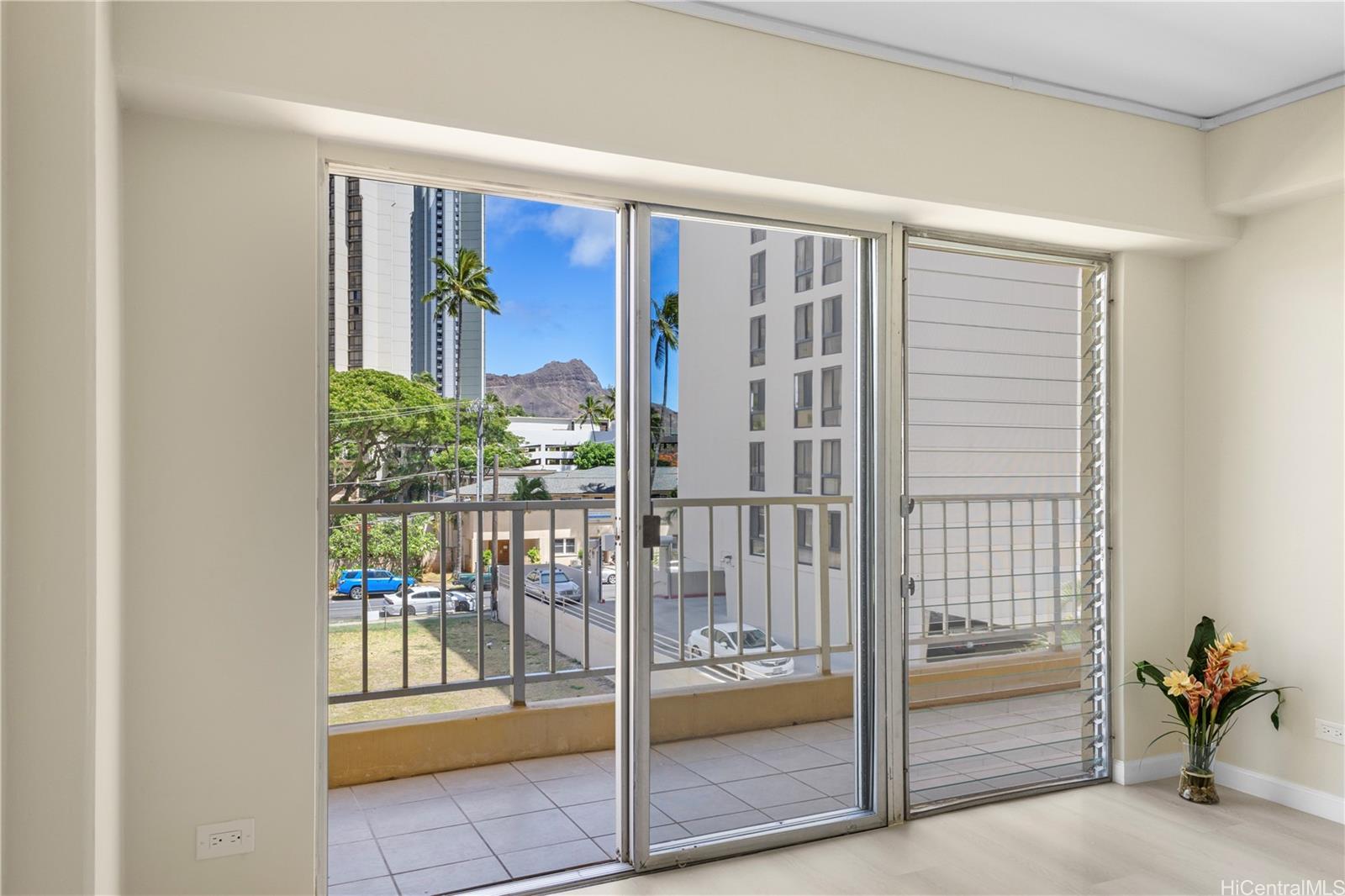 King Kalani condo # 304, Honolulu, Hawaii - photo 5 of 22