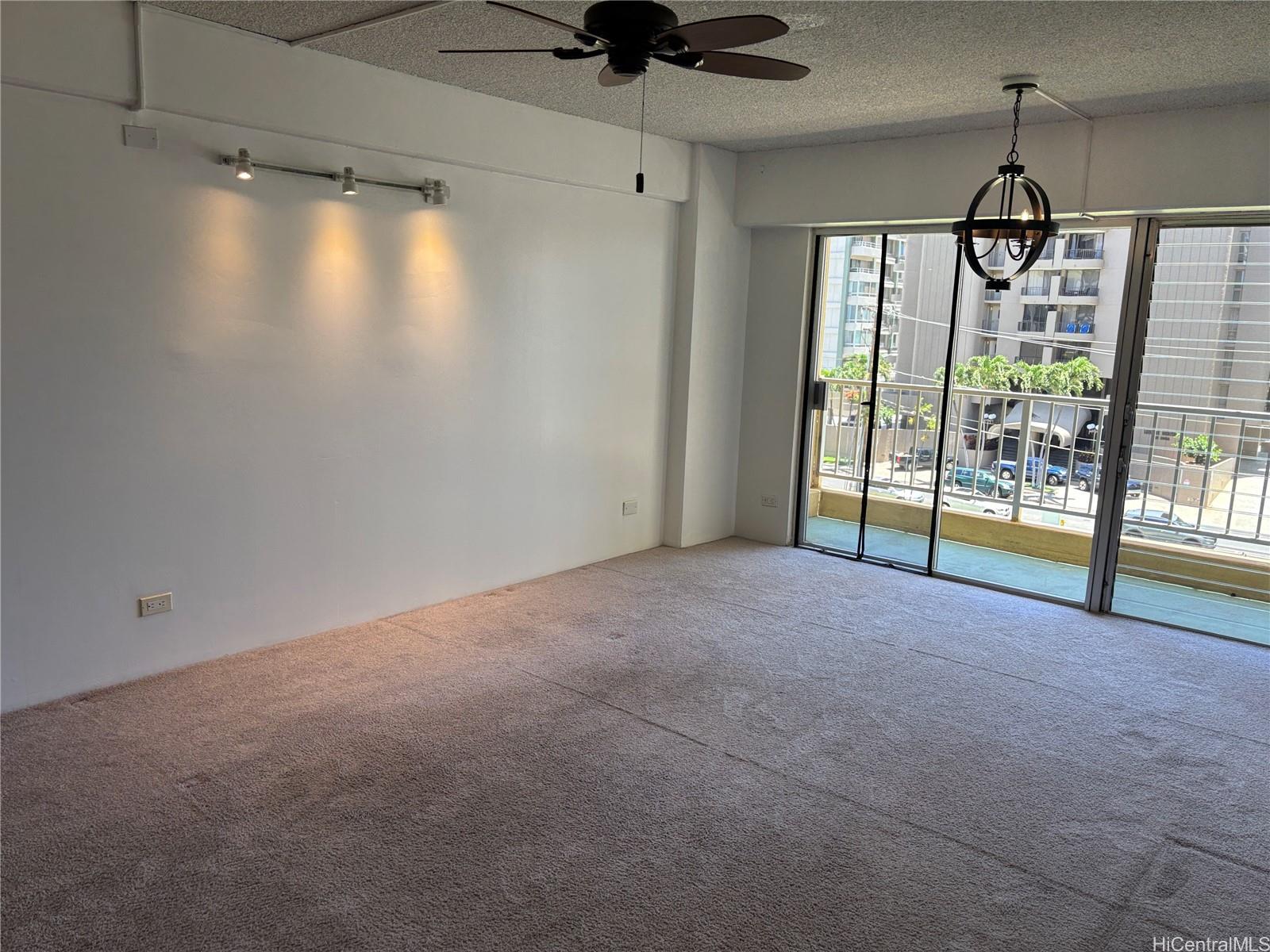 303 Liliuokalani Ave Honolulu - Rental - photo 6 of 10