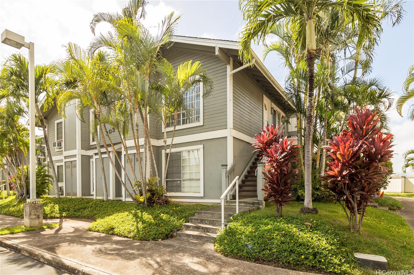 Crosspointe 46R, 303 Mananai Place, Honolulu Halawa townhouse Sold