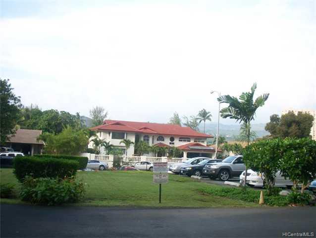 Lakeside Manor condo # 202, Honolulu, Hawaii - photo 3 of 6