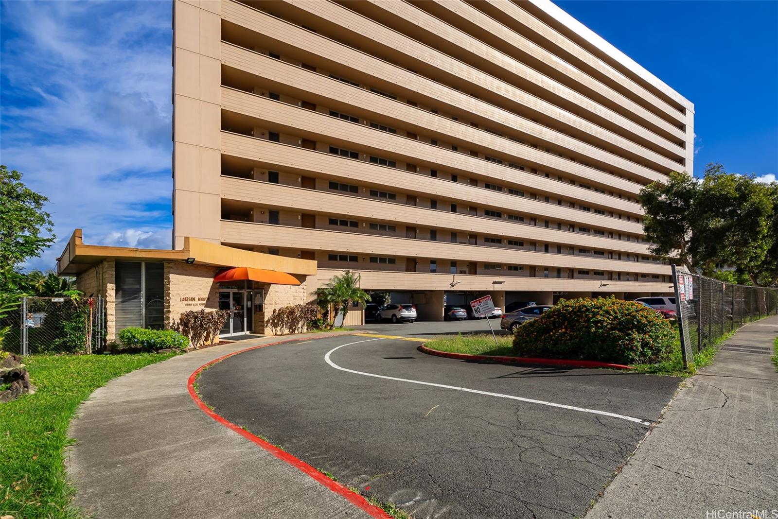 Lakeside Manor condo # 301, Honolulu, Hawaii - photo 15 of 16