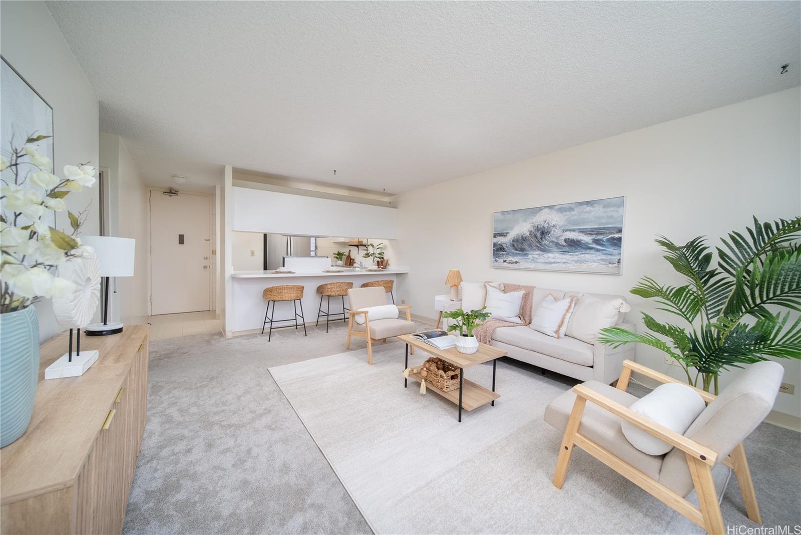 Lakeside Manor condo # 907, Honolulu, Hawaii - photo 3 of 25