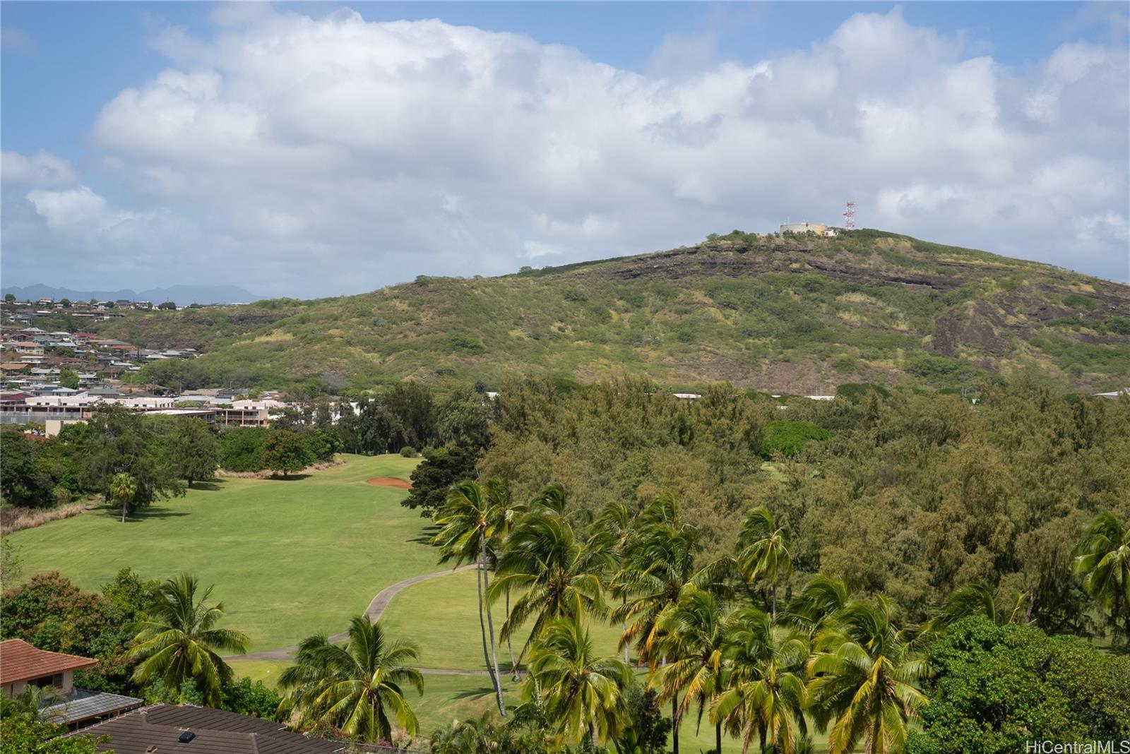 Lakeside Manor condo # 907, Honolulu, Hawaii - photo 23 of 25
