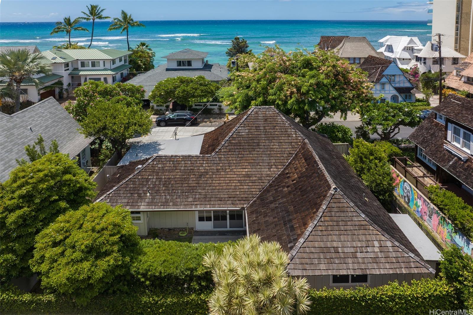 3030 Kalakaua Ave Honolulu - Rental - photo 23 of 24