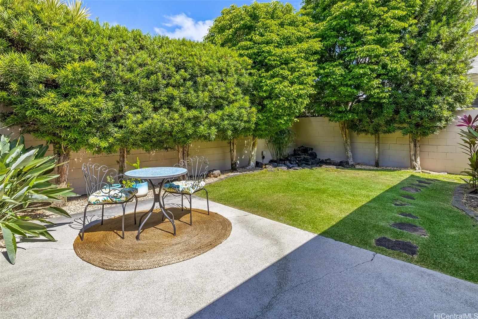 3030 Kalakaua Ave Honolulu - Rental - photo 7 of 24