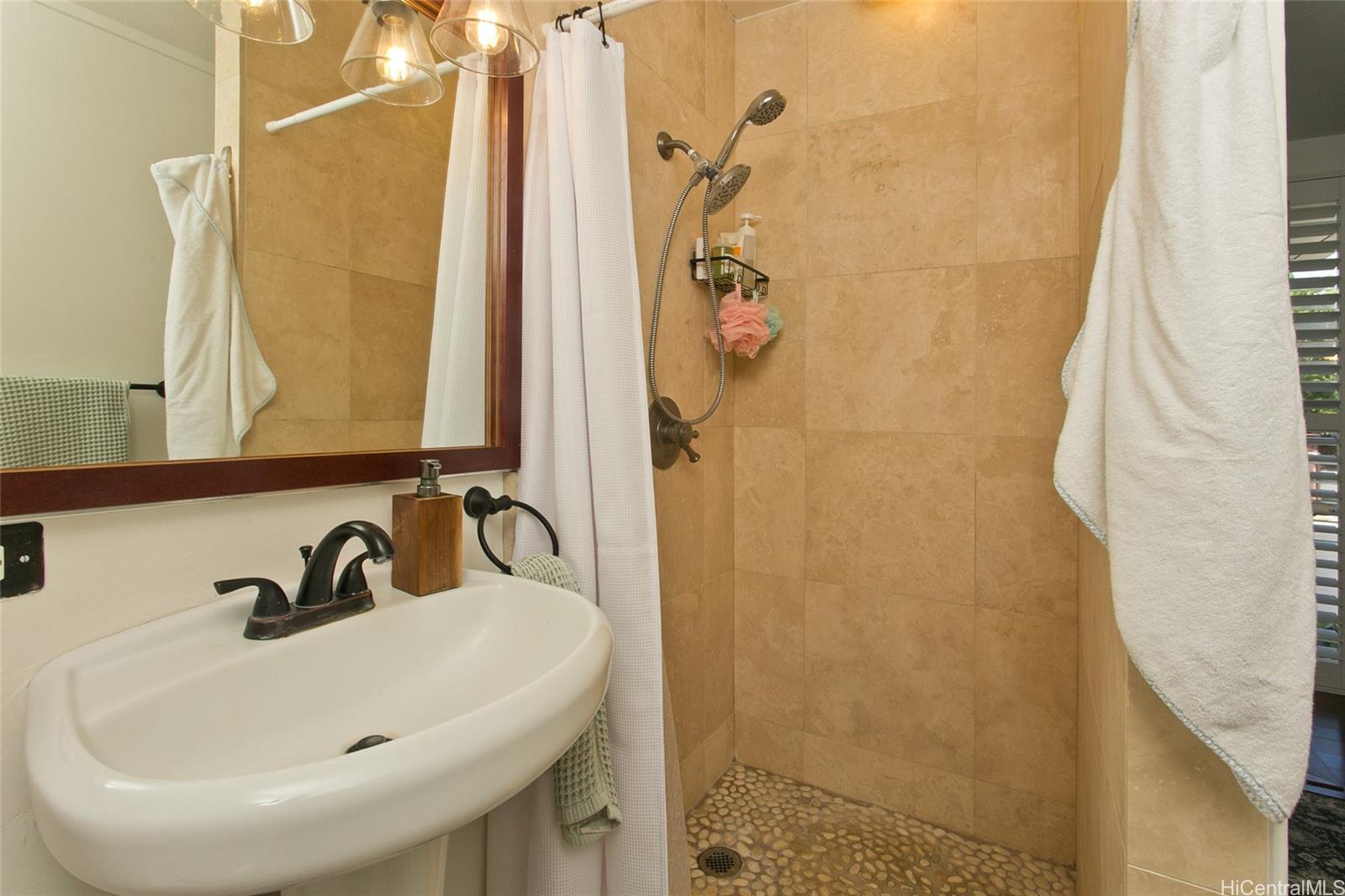 3030 Pualei Circle townhouse # 101, Honolulu, Hawaii - photo 11 of 20