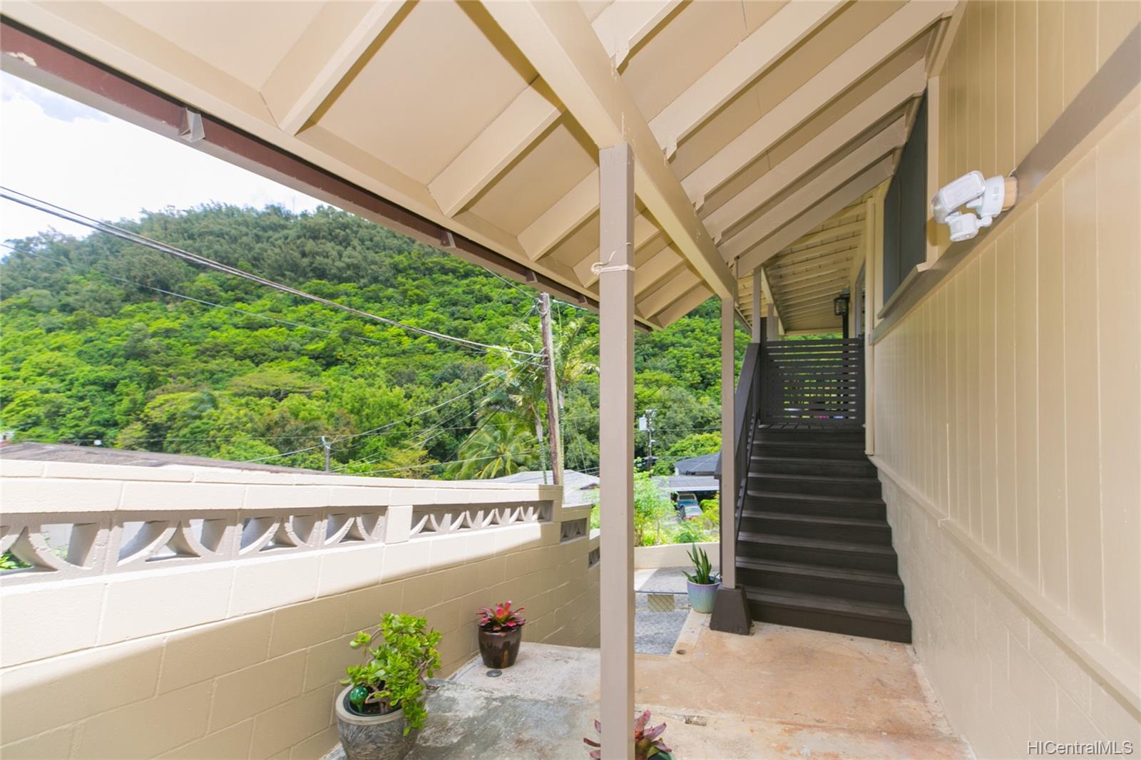 3031 Nihi Street D5, Honolulu house for sale Kalihi Valley Honolulu