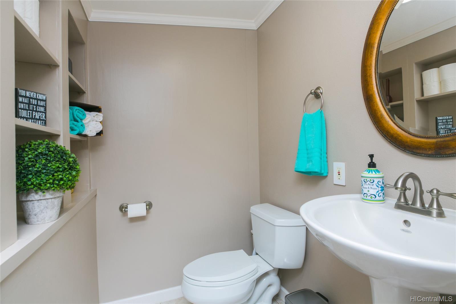 3031 Nihi Street D5, Honolulu house for sale Kalihi Valley Honolulu