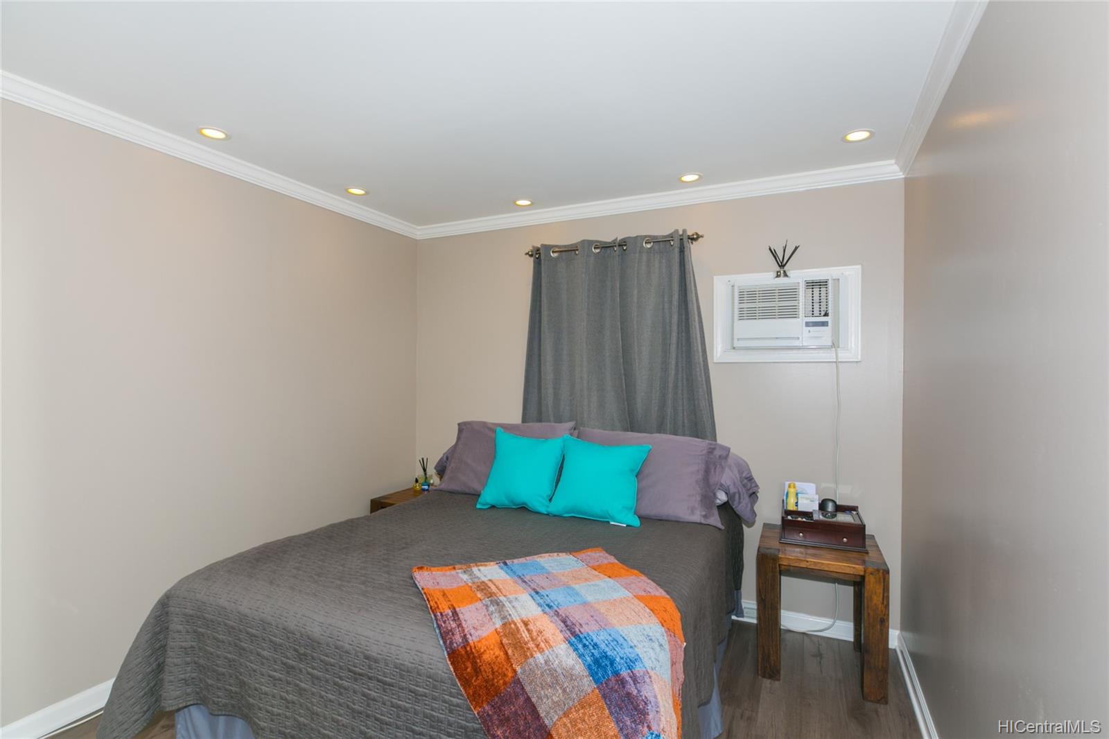 3031 Nihi Street D5, Honolulu house for sale Kalihi Valley Honolulu