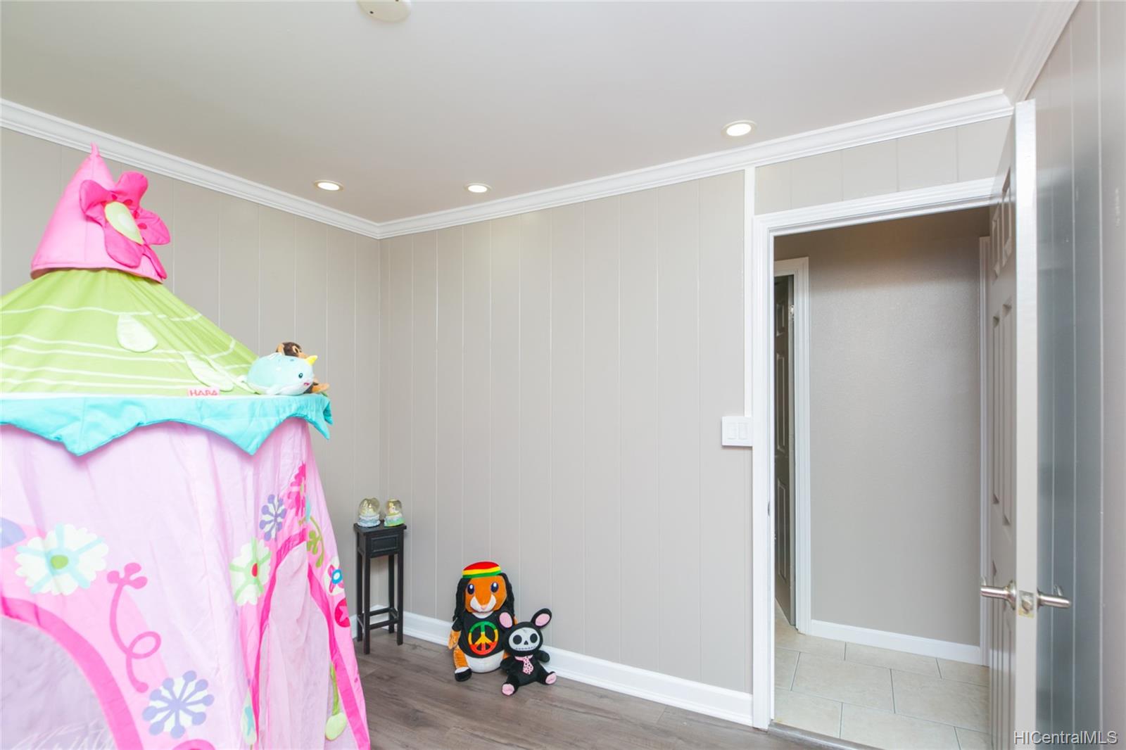 3031 Nihi Street D5, Honolulu house for sale Kalihi Valley Honolulu