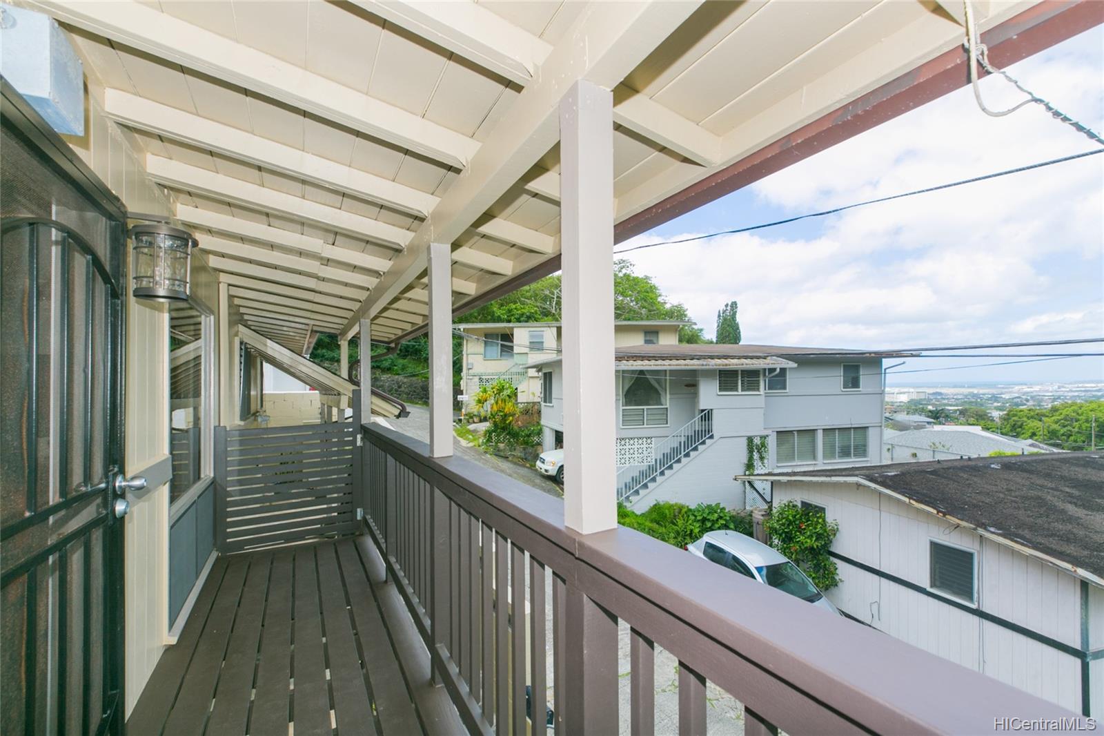 3031 Nihi Street D5, Honolulu house for sale Kalihi Valley Honolulu