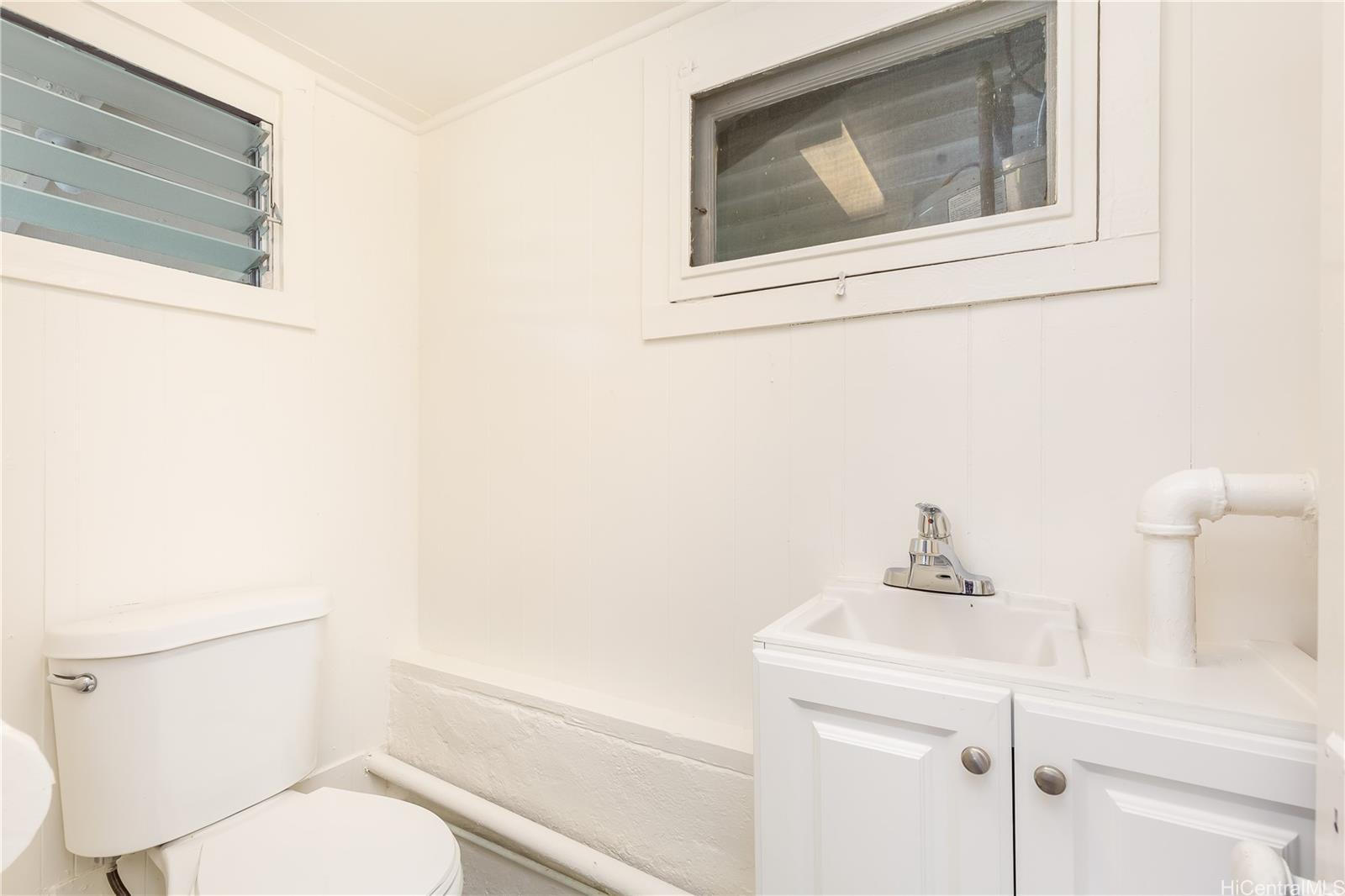 3032  Harding Ave Kaimuki, Diamond Head home - photo 11 of 24