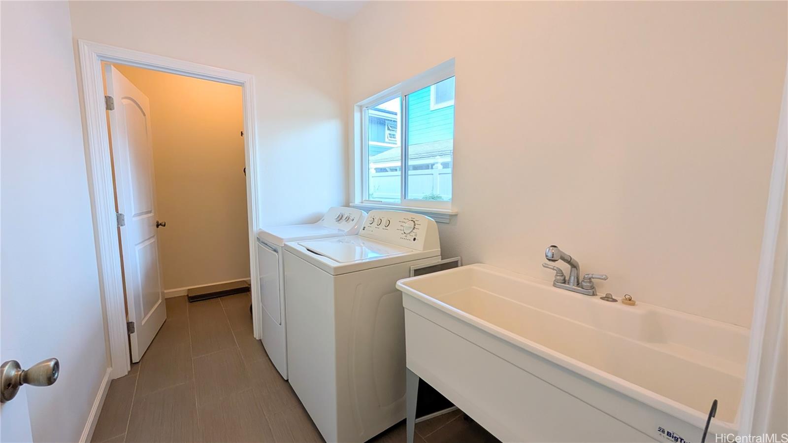 3032 Hinano Street Honolulu - Rental - photo 16 of 25