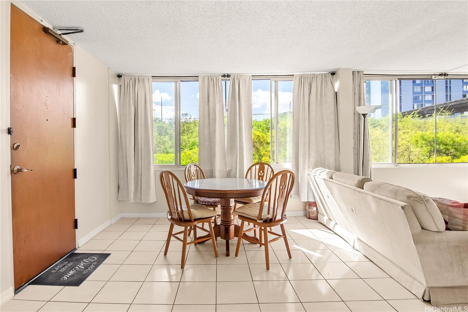 Ocean Vista condo # 502, Honolulu, Hawaii - photo 3 of 22