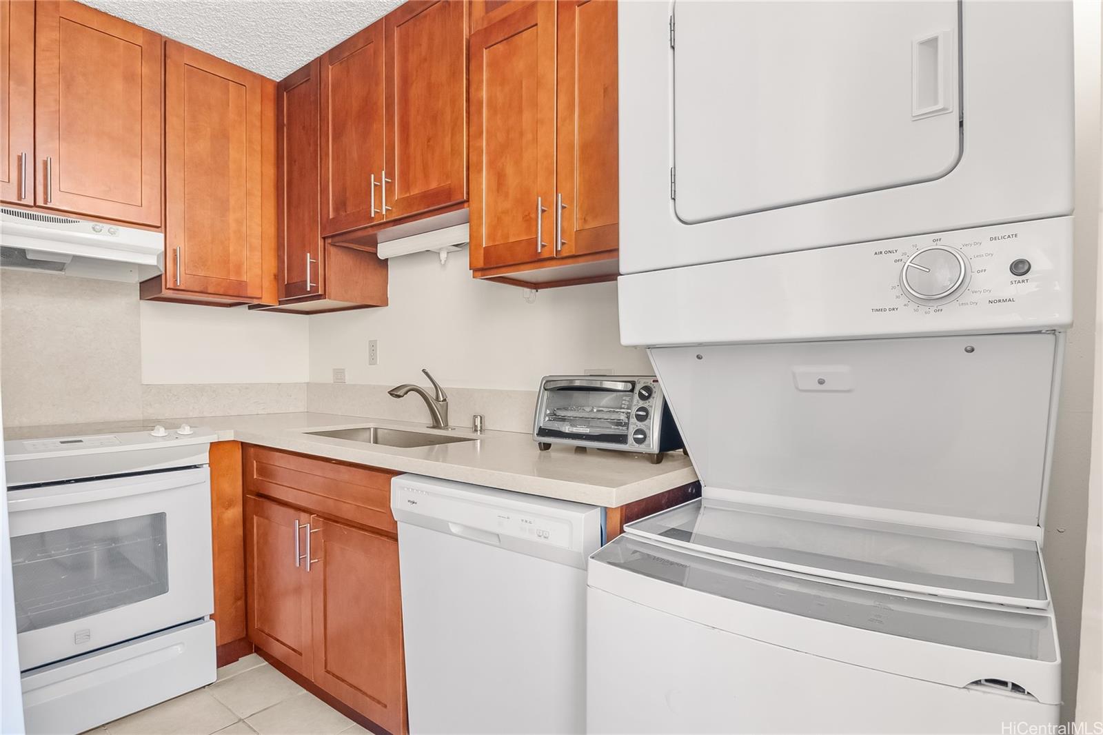 Ocean Vista condo # 502, Honolulu, Hawaii - photo 5 of 22