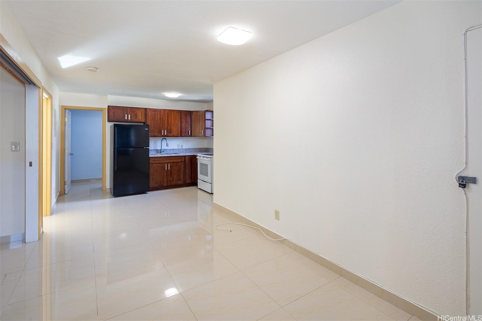 3037 Kahaloa Dr Honolulu - Rental - photo 2 of 10