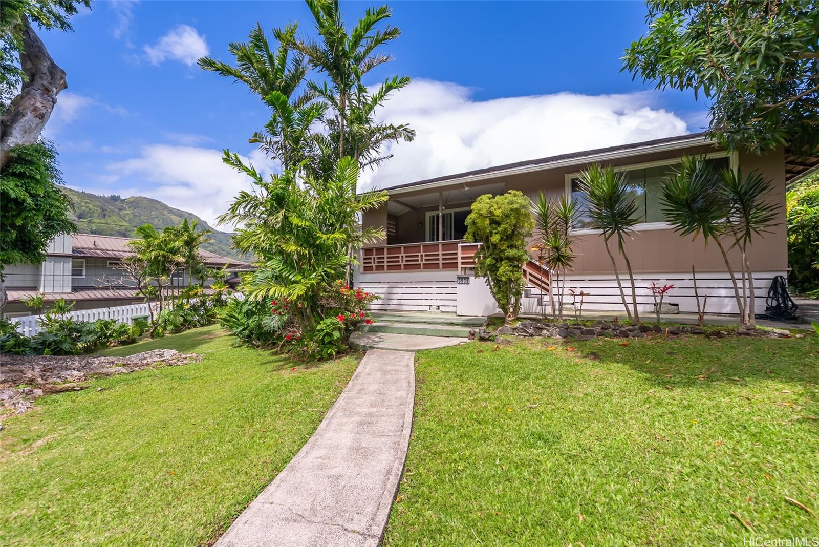 3038  Waipuna Rise Manoa-woodlawn, Honolulu home - photo 2 of 25