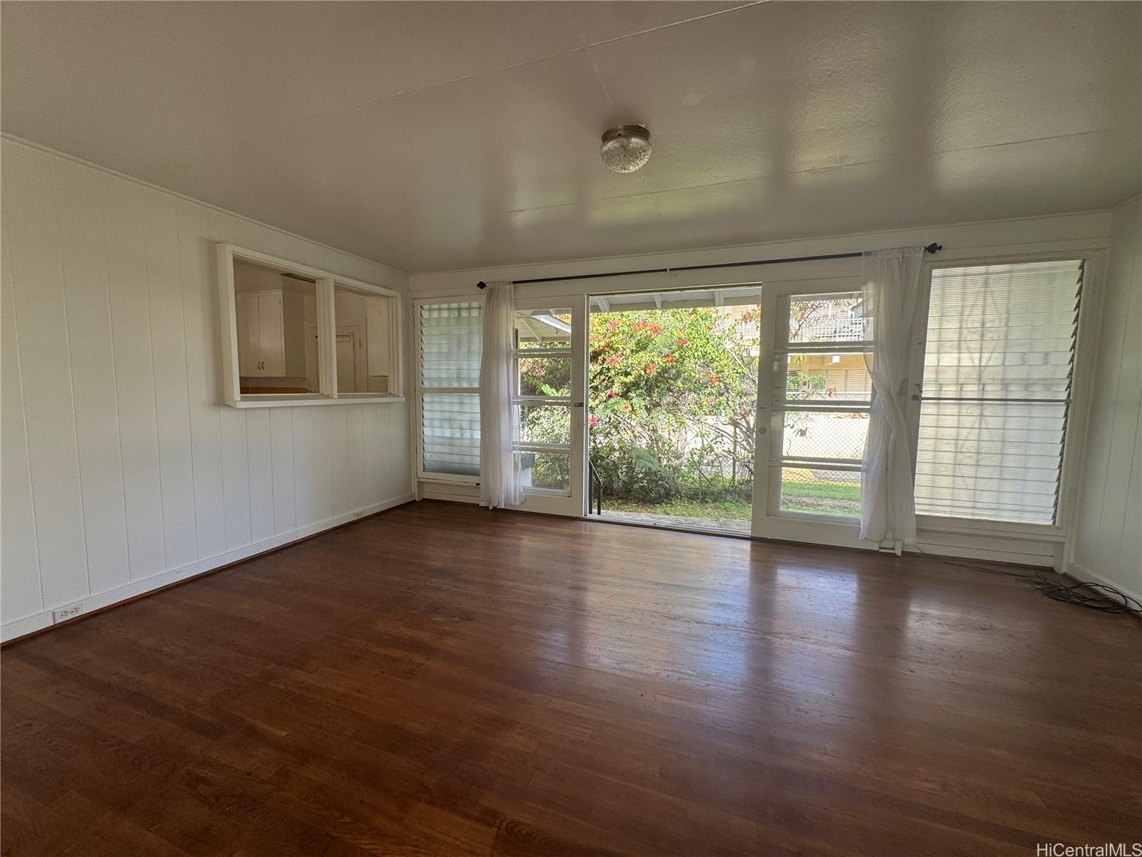 3040 Lakimau St Honolulu - Rental - photo 2 of 12