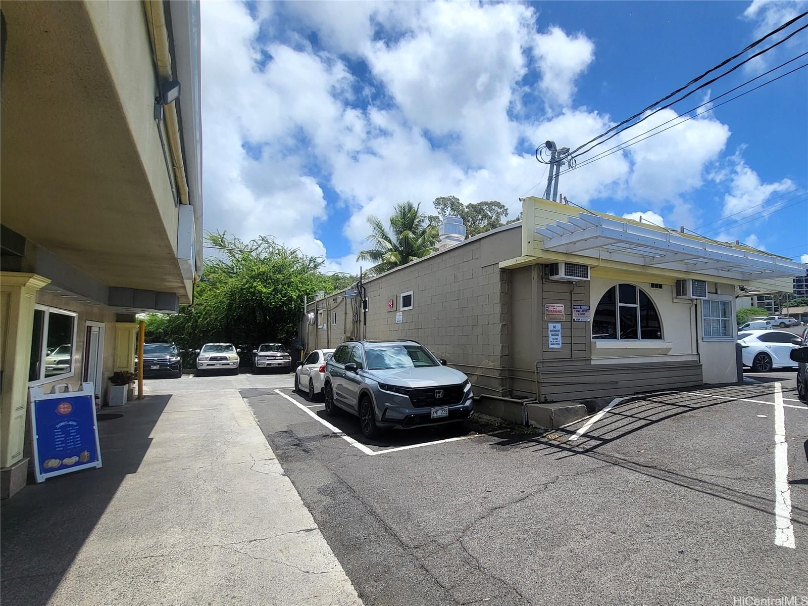 3040 Waialae Ave Honolulu Oahu commercial real estate photo11 of 14
