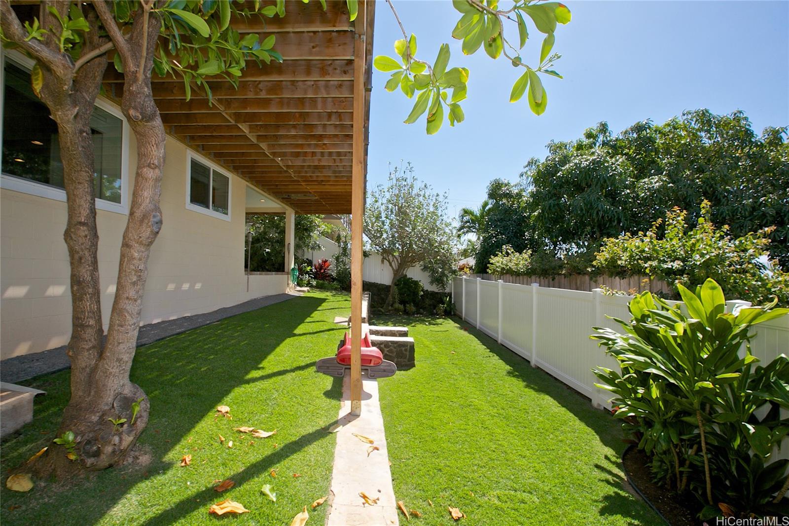 3043 Alencastre Pl Honolulu - Rental - photo 4 of 24