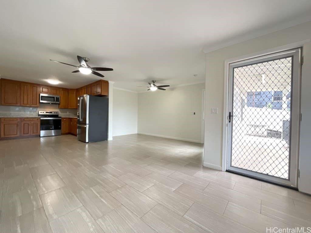 3043 Gulston St Honolulu - Rental - photo 3 of 19