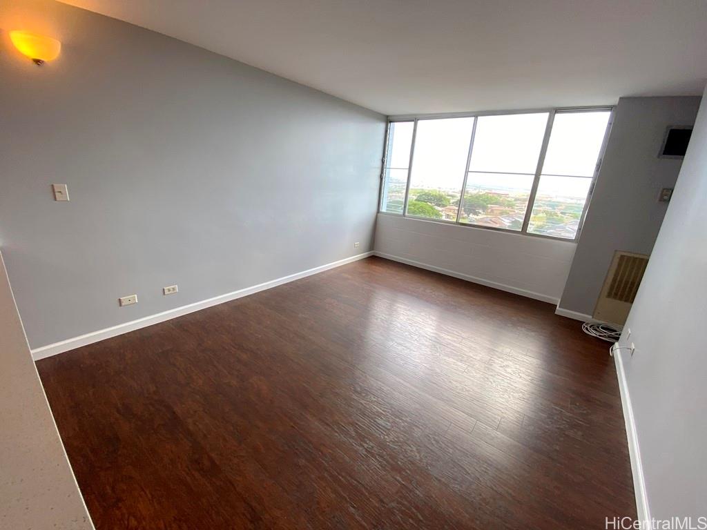 3045 Ala Napuaa Pl Honolulu - Rental - photo 4 of 16