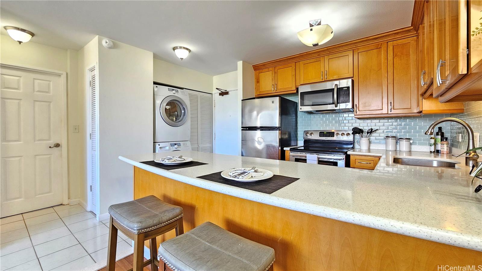 Harbour Ridge condo # 1101, Honolulu, Hawaii - photo 4 of 22