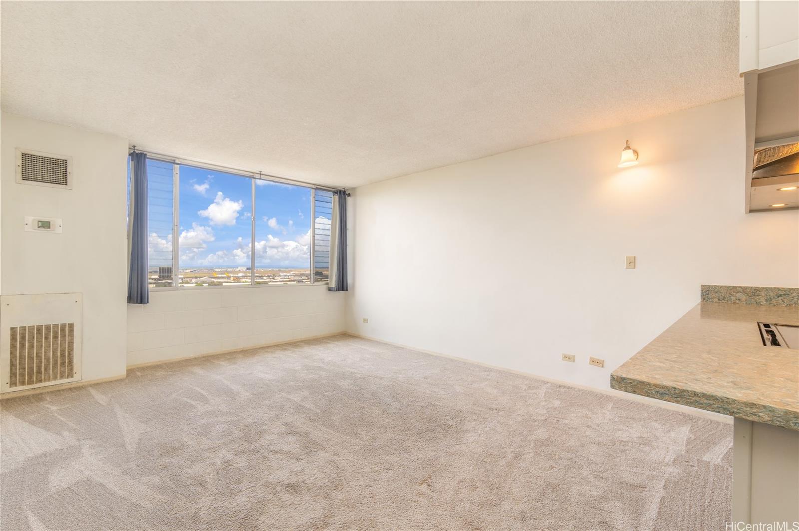 Harbour Ridge condo # 1518, Honolulu, Hawaii - photo 2 of 25