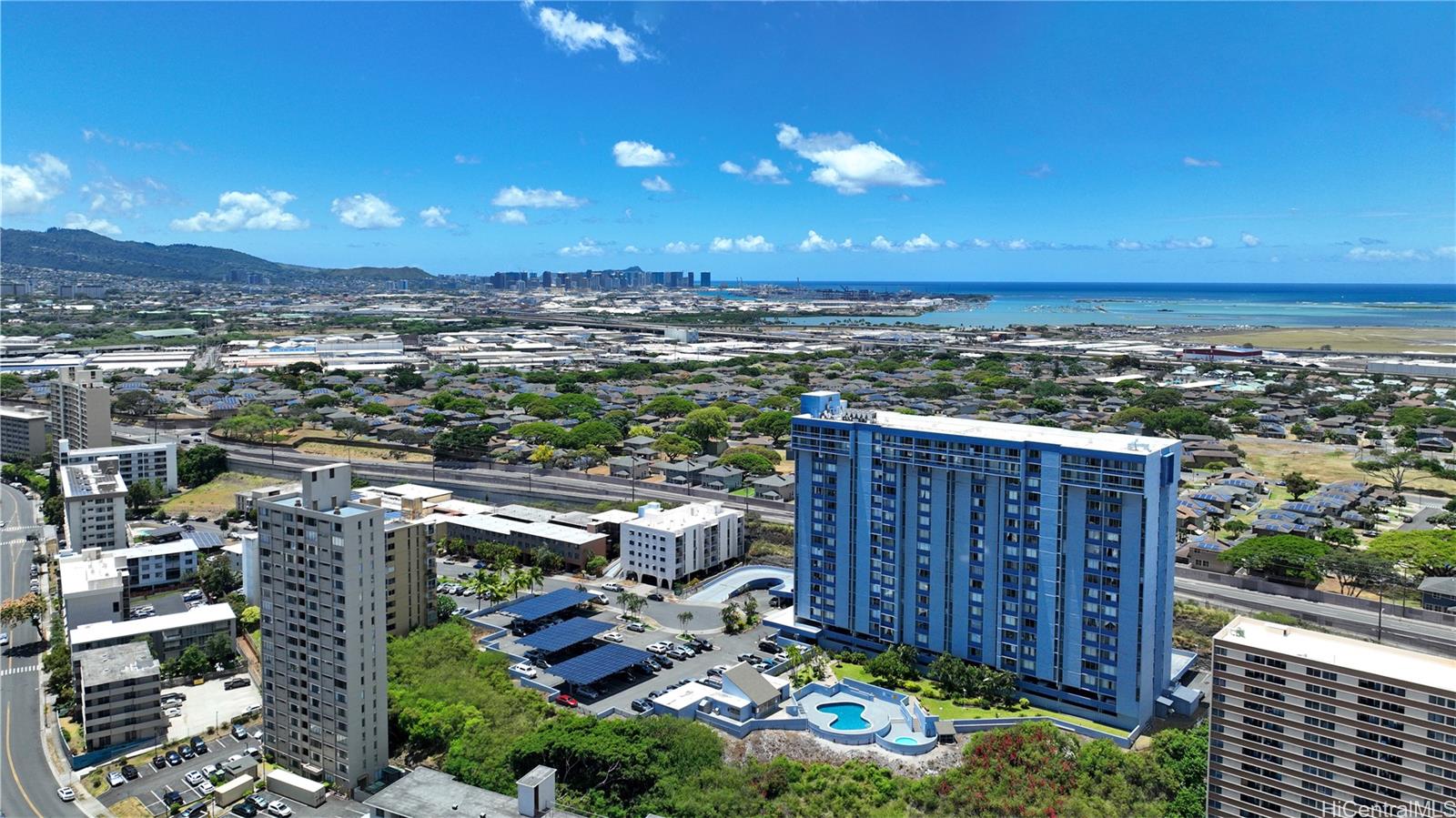 Harbour Ridge condo # 1613, Honolulu, Hawaii - photo 3 of 20
