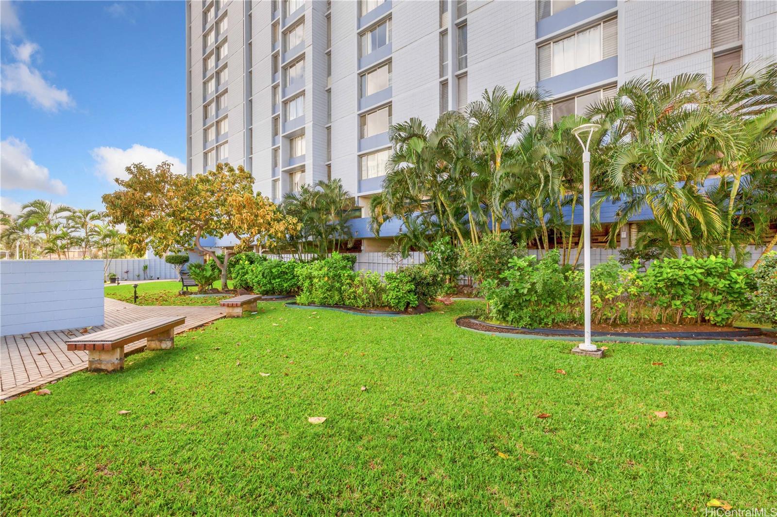 Harbour Ridge condo # 1701, Honolulu, Hawaii - photo 21 of 24