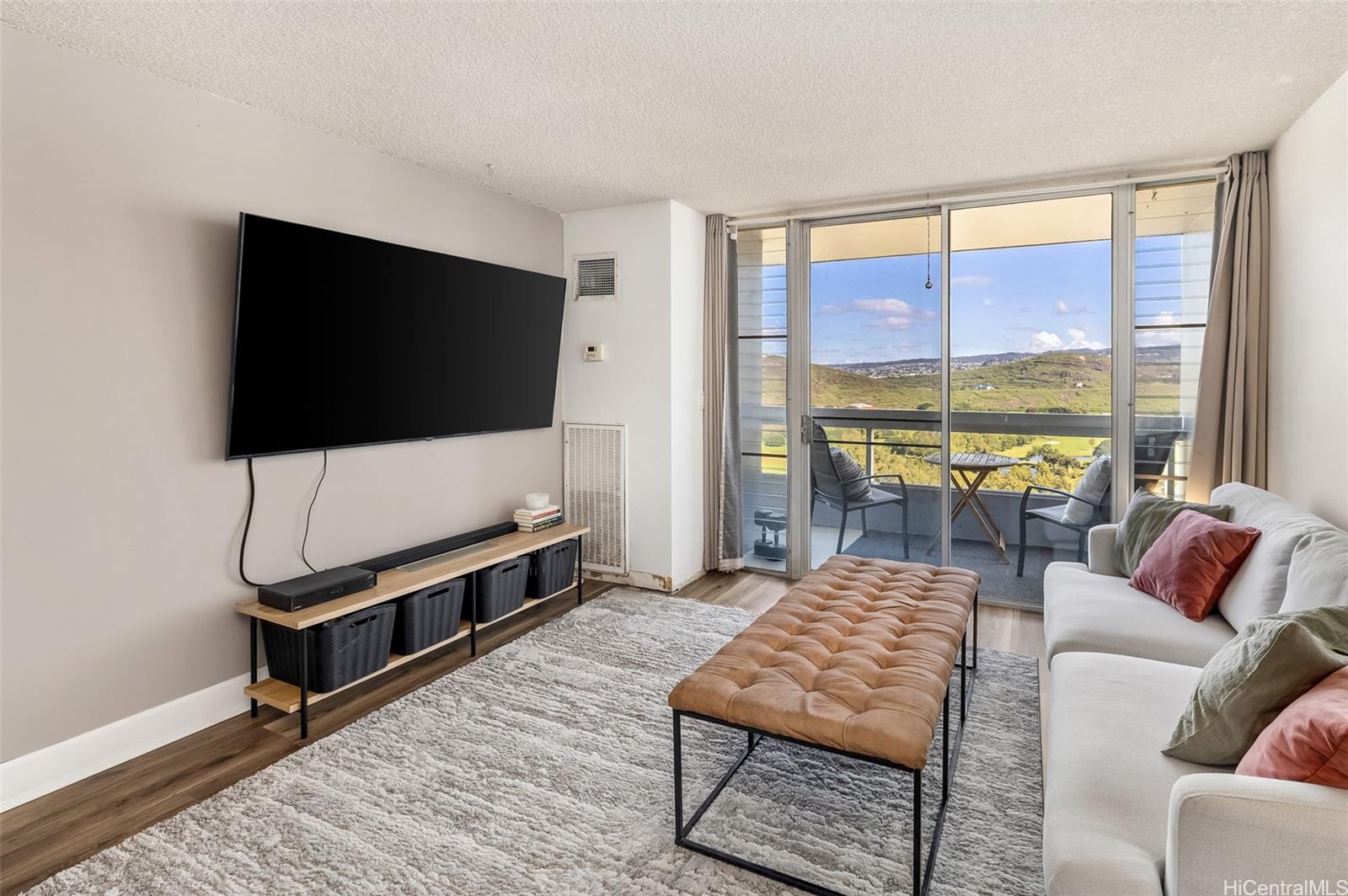 Harbour Ridge condo # 1803, Honolulu, Hawaii - photo 5 of 21