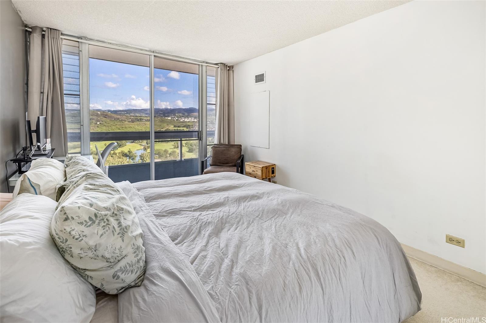 Harbour Ridge condo # 1803, Honolulu, Hawaii - photo 7 of 21