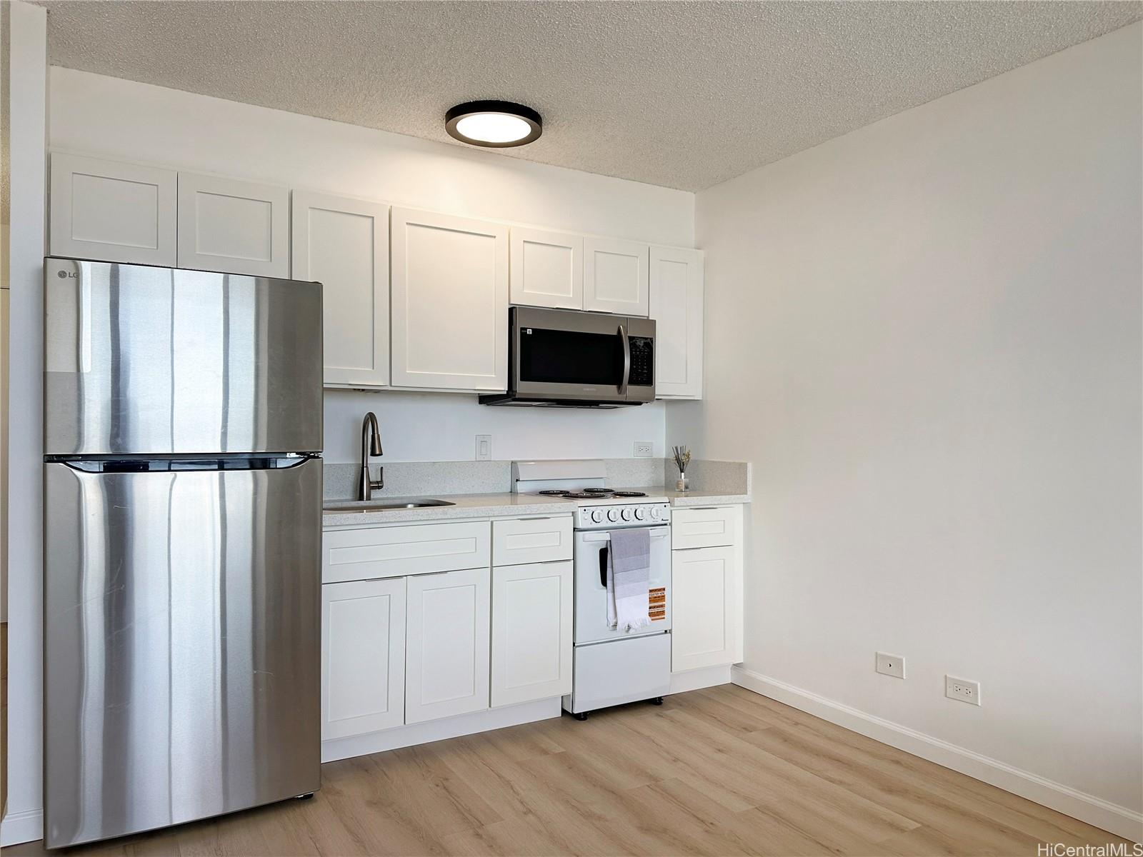 Harbour Ridge condo # 1814, Honolulu, Hawaii - photo 5 of 16