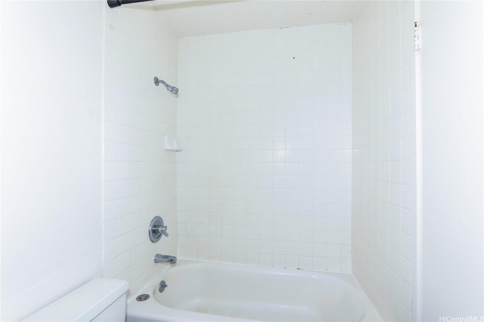 Harbour Ridge condo # 302, Honolulu, Hawaii - photo 16 of 17