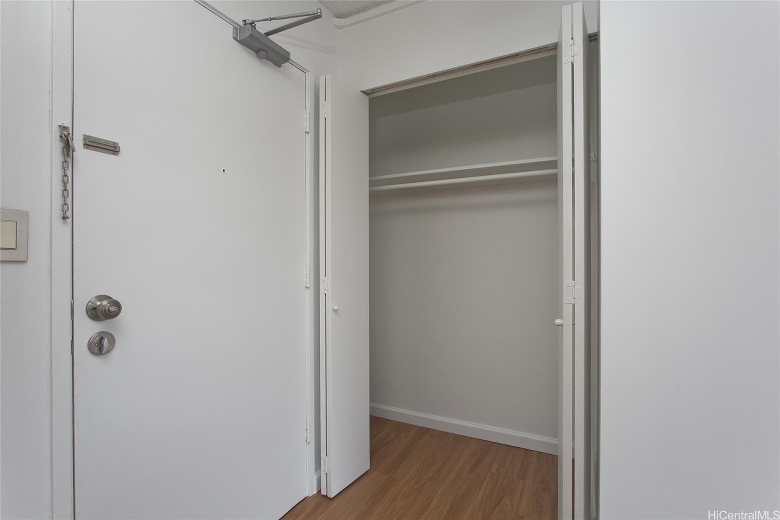 Harbour Ridge condo # 306, Honolulu, Hawaii - photo 7 of 15