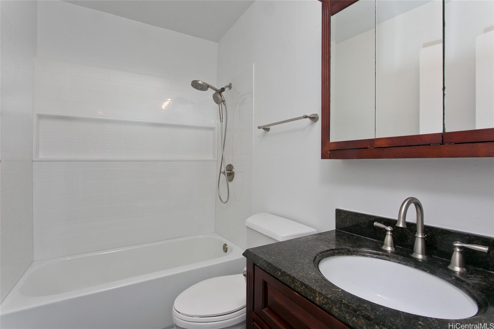 Harbour Ridge condo # 306, Honolulu, Hawaii - photo 9 of 15